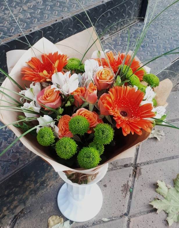 Букет цветов из: Герберы, Хризантемы, Альстромерии и Розы в Заречном Свердловской области