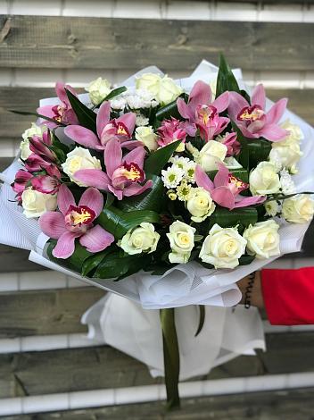 Букет цветов из: Розы и Хризантемы в Заречном Свердловской области
