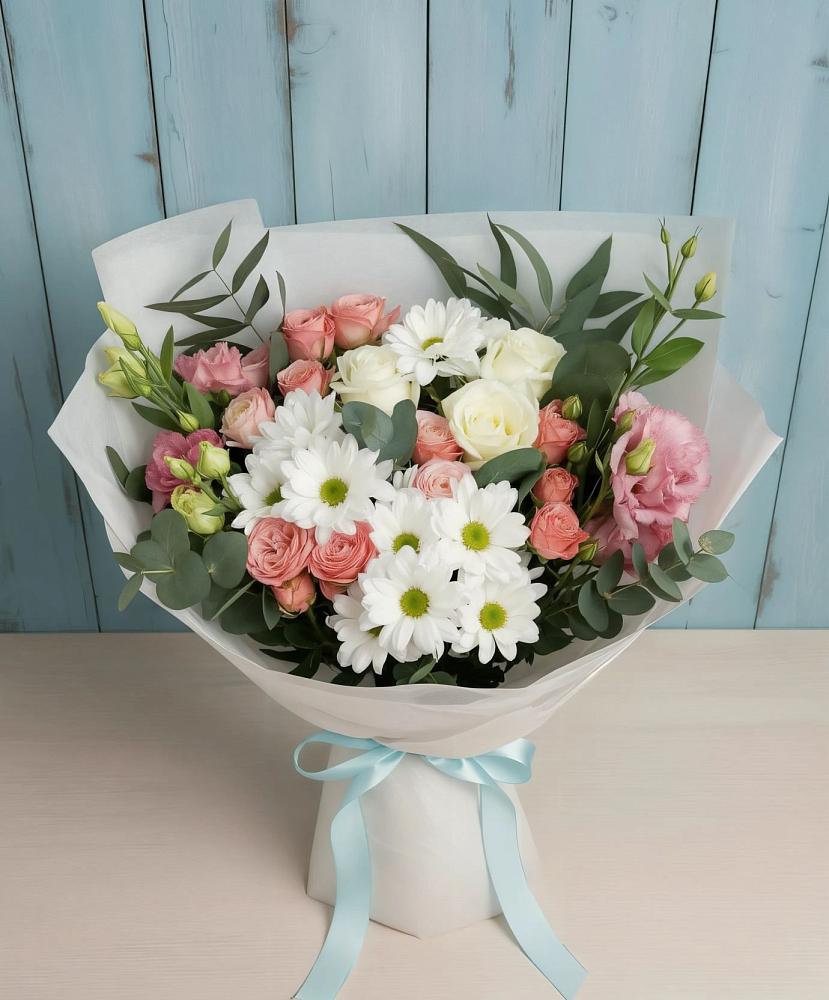 Букет цветов из: Розы, Лизиантусы и Хризантемы в Заречном Свердловской области