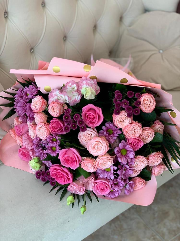 Букет цветов из: Хризантемы, Розы и Лизиантусы в Заречном Свердловской области