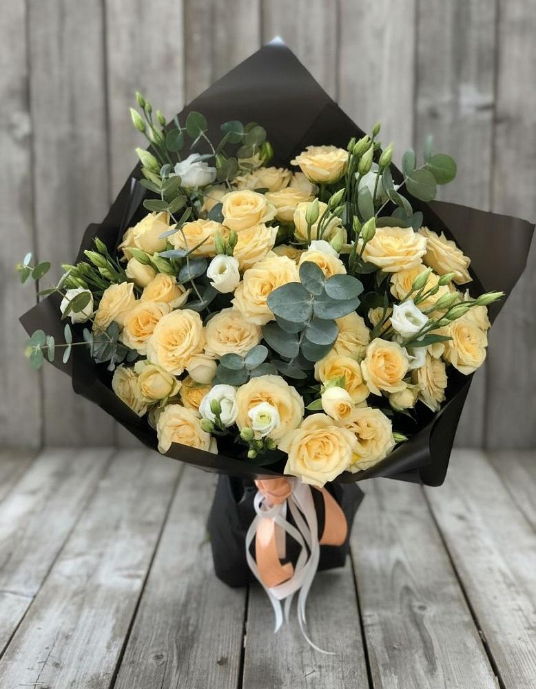 Букет цветов из: Розы и Лизиантусы в Заречном Свердловской области