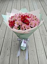 Букет цветов из:  Альстромерии в Заречном Свердловской области