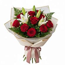 Букет цветов из:  Лилии и Розы в Заречном Свердловской области