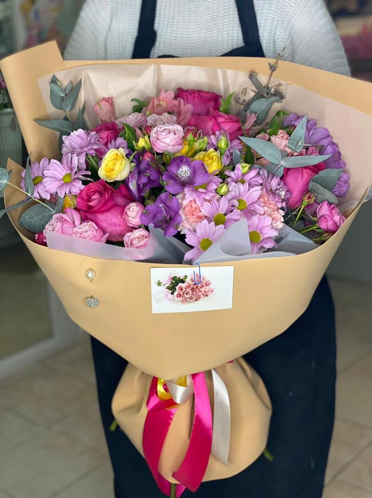 Букет цветов из: Хризантемы, Гвоздики и Альстромерии в Заречном Свердловской области