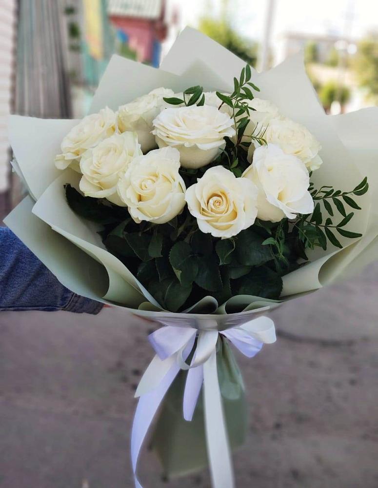 Букет Белые розы Проуд в Заречном Свердловской области