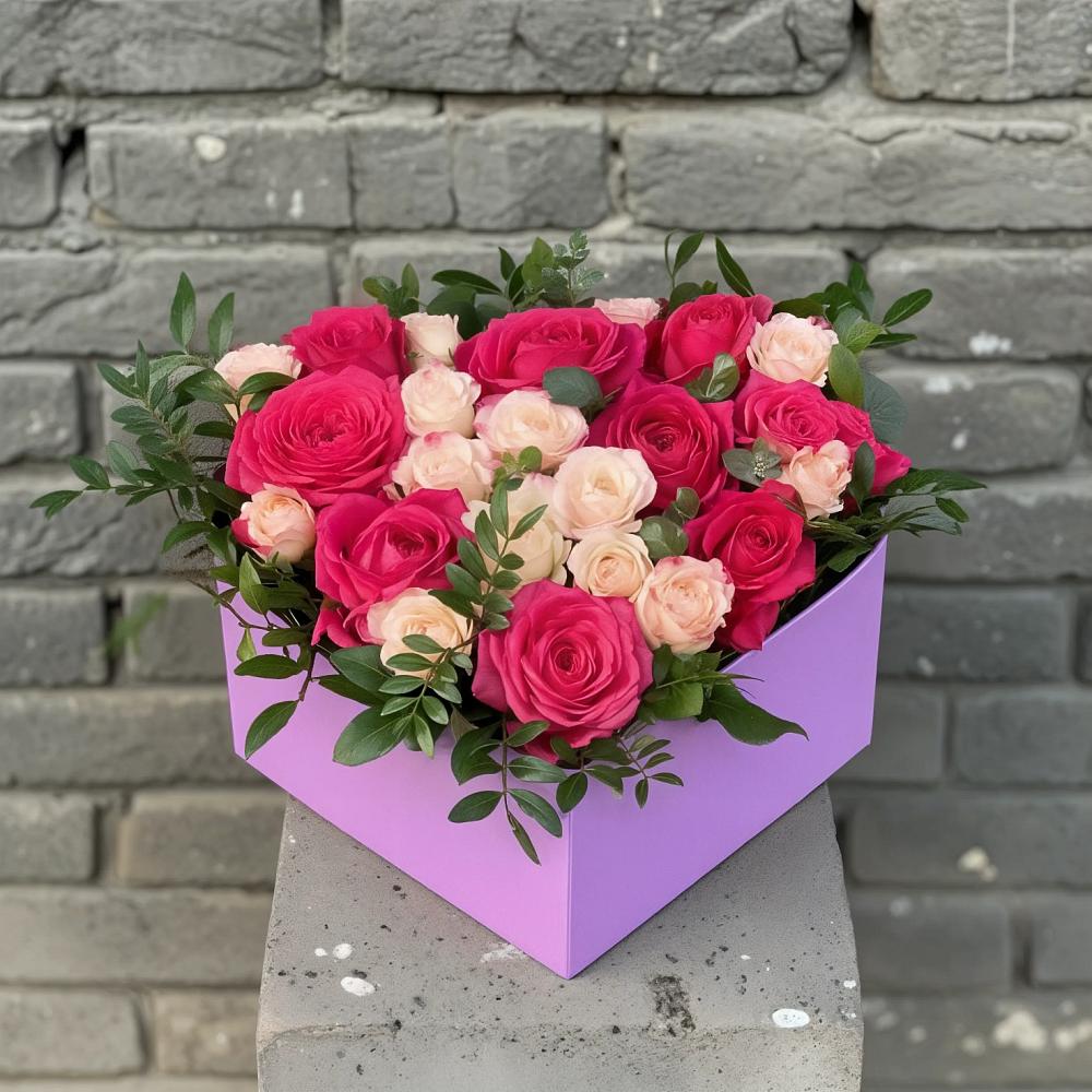 Цветочная композиция из Розы в коробке в Заречном Свердловской области
