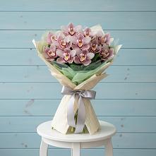 Букет цветов из:  Орхидеи и Розы в Заречном Свердловской области