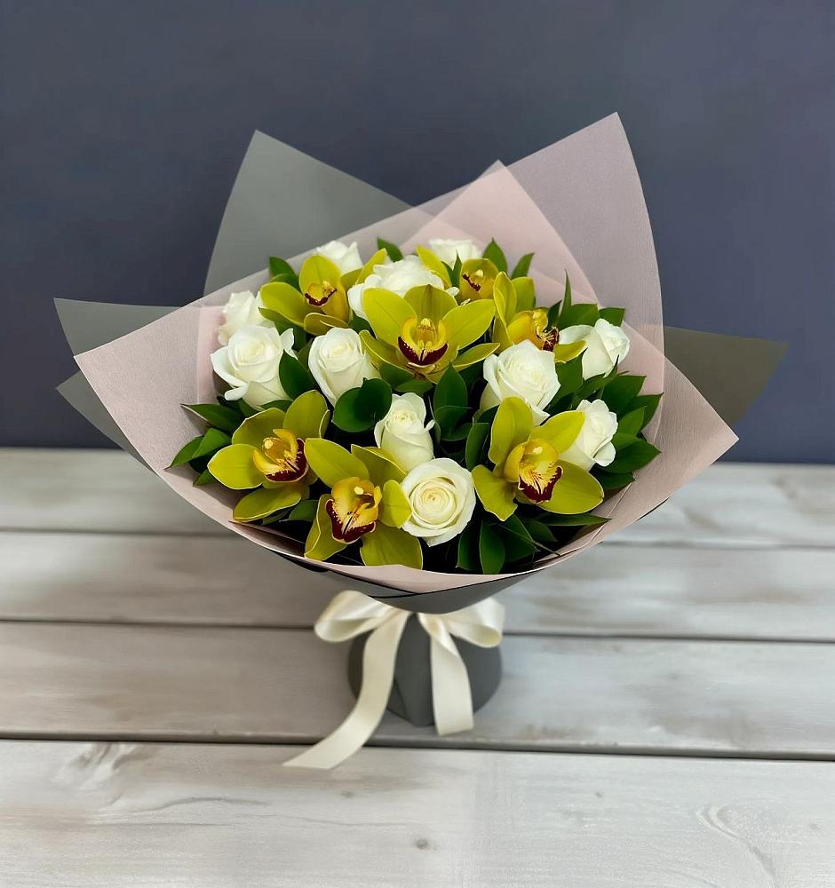 Букет цветов из: Орхидеи и Розы в Заречном Свердловской области