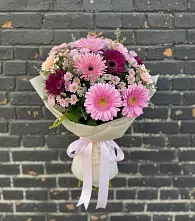 Букет цветов из:  Герберы и Хризантемы в Заречном Свердловской области