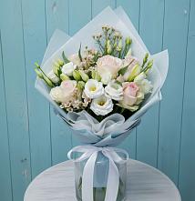 Букет цветов из:  Розы и Лизиантусы в Заречном Свердловской области
