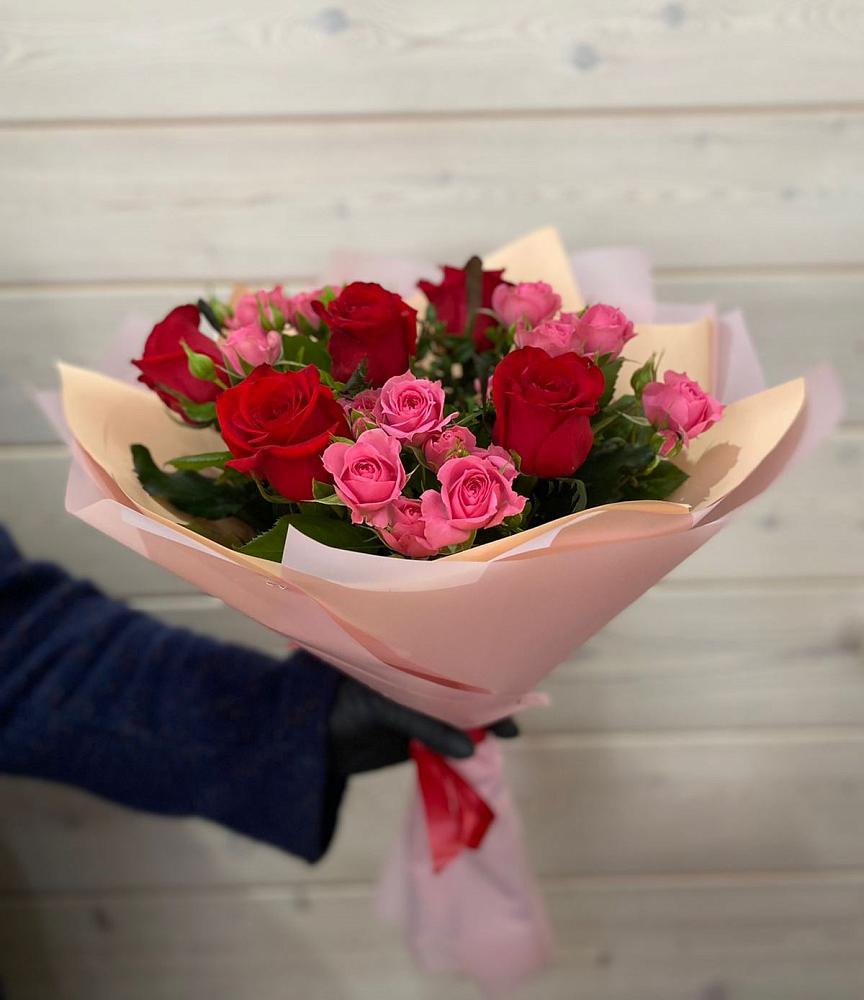 Букет цветов из: Розы в Заречном Свердловской области
