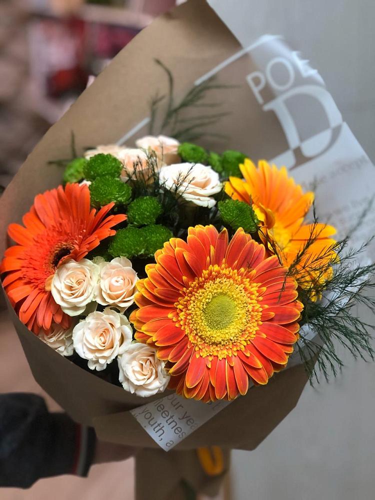 Букет цветов из: Герберы, Хризантемы и Розы в Заречном Свердловской области