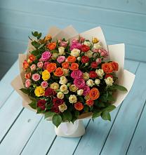 Букет Микс из разноцветных кустовых роз в Заречном Свердловской области