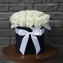 Цветочная композиция из Розы в шляпной коробке в Заречном Свердловской области